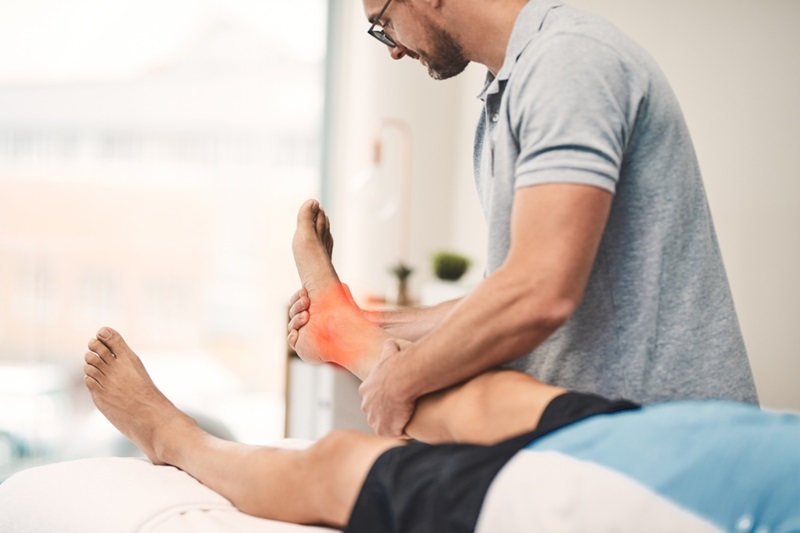 From Foot Pain to Full Recovery: How Our Physiotherapist and Massage Therapy Clinic in Scarborough Can Help